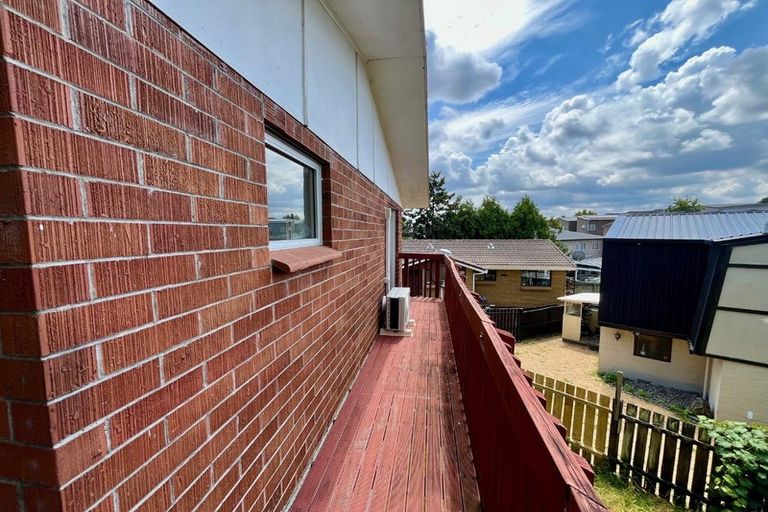 Photo of property in 2/44 Sunnyside Road, Sunnyvale, Auckland, 0612