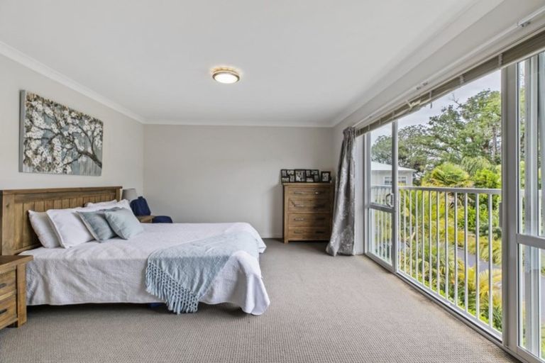 Photo of property in 4 Kensington Drive, Orewa, 0931