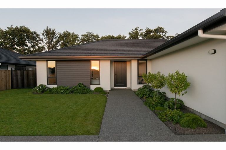 Photo of property in 21 Oakdale Grove, Richmond, 7020