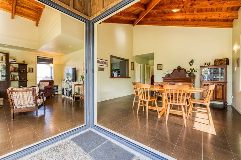 Photo of property in 12/199 Birdwood Road, Massey, Auckland, 0614