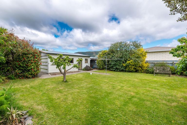 Photo of property in 14 Gorge Road, Waimate, 7924