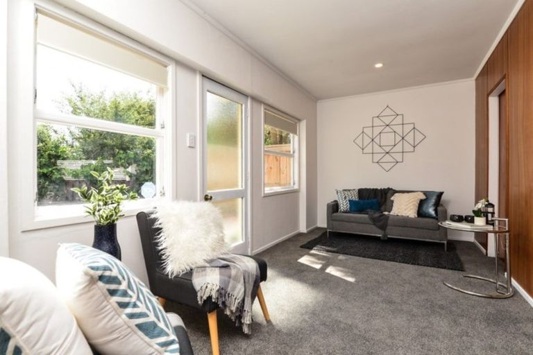 Photo of property in 16 Forest Lake Road, Forest Lake, Hamilton, 3200