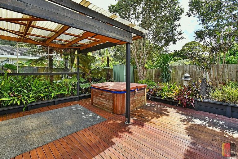 Photo of property in 13a Collie Street, Hillpark, Auckland, 2102