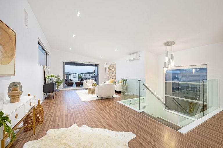 Photo of property in 9 Platinum Rise, Ranui, Auckland, 0612