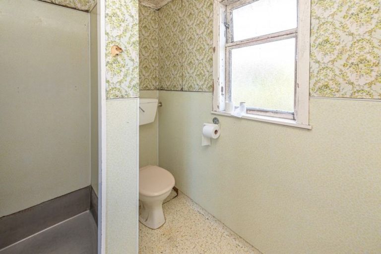 Photo of property in 70 Manuka Street, Castlecliff, Whanganui, 4501