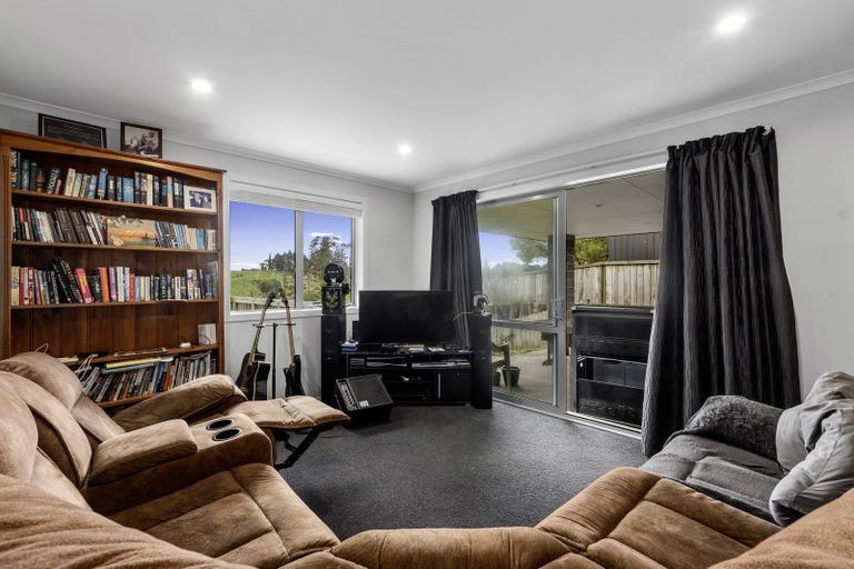 Photo of property in 142 Ballintoy Park Drive, Welcome Bay, Tauranga, 3175