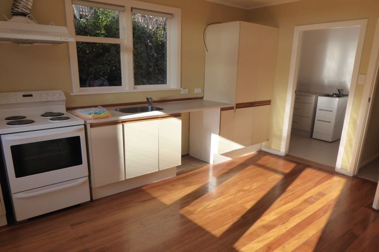 Photo of property in 231 Whites Line East, Waiwhetu, Lower Hutt, 5010