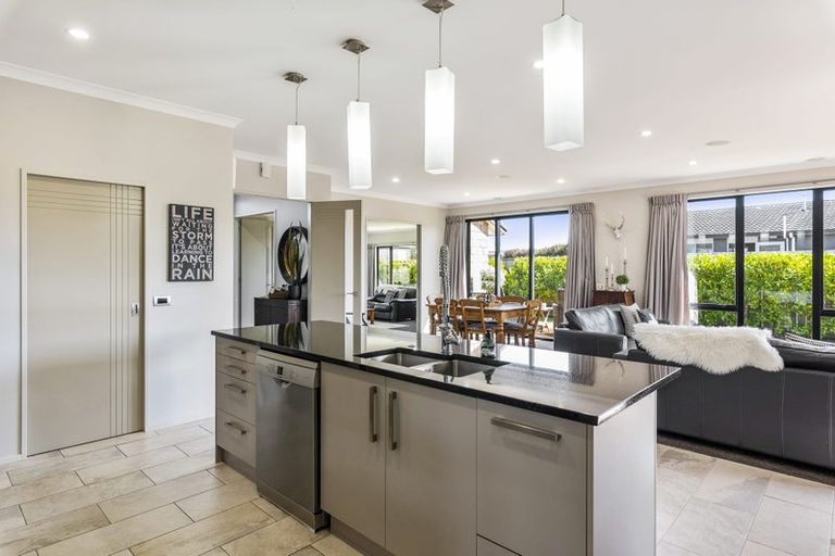 Photo of property in 85 Kotuku Drive, Paraparaumu Beach, Paraparaumu, 5032