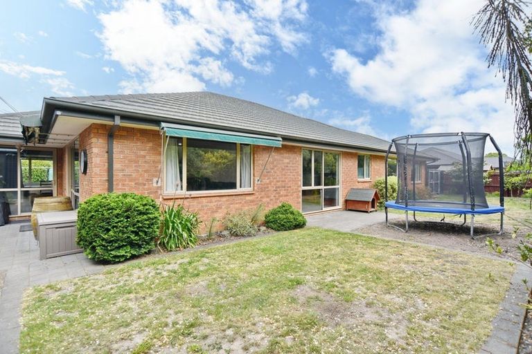 Photo of property in 9 Puhara Avenue, Parklands, Christchurch, 8083