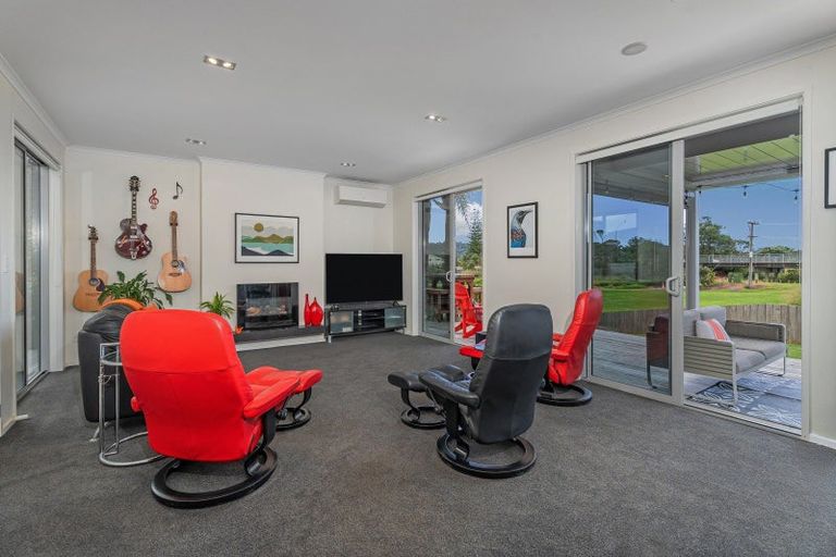 Photo of property in 273 Cook Drive, Whitianga, 3510