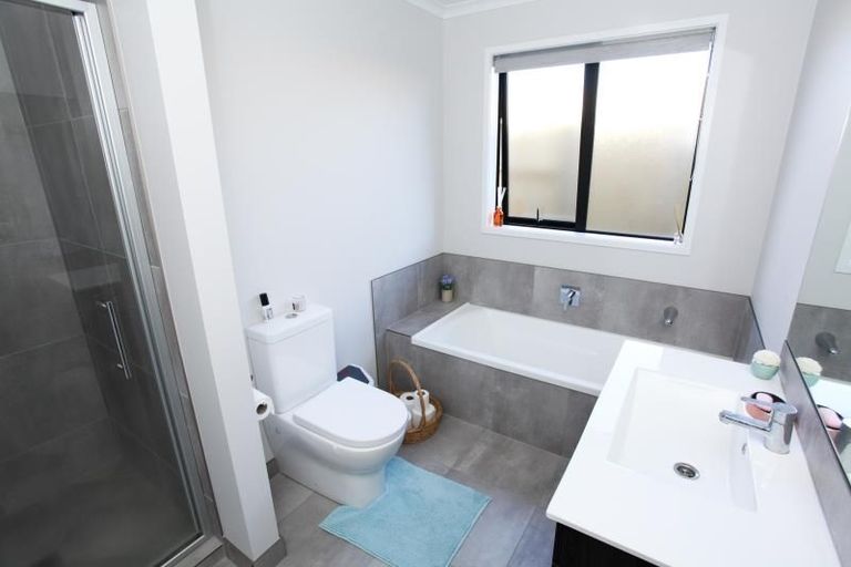 Photo of property in 4 Mccorquindale Drive, Flagstaff, Hamilton, 3210