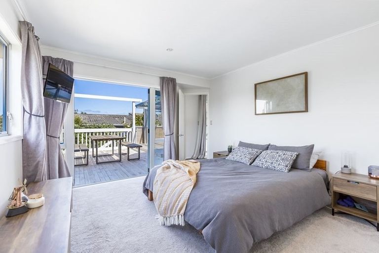 Photo of property in 1301 Whangaparaoa Road, Army Bay, Whangaparaoa, 0930