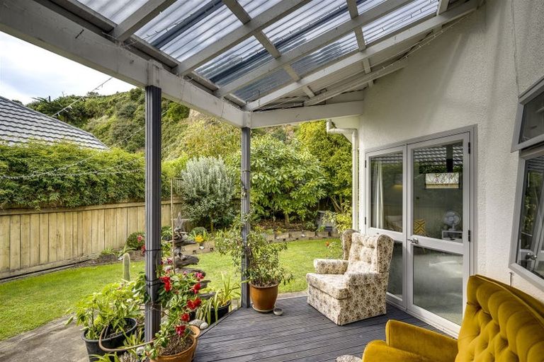 Photo of property in 135 Milton Road, Bluff Hill, Napier, 4110