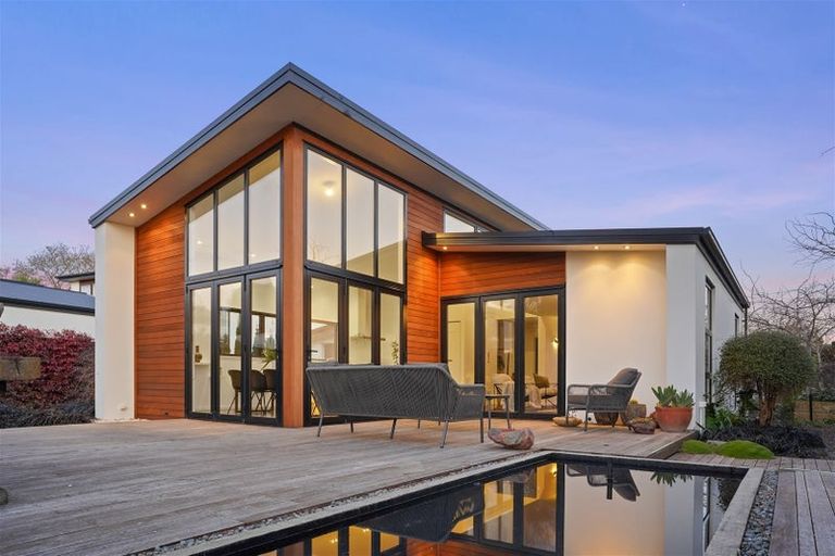 Photo of property in 17 Chislehurst Place, Bryndwr, Christchurch, 8052