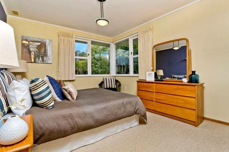 Photo of property in 6 Da Vinci Place, West Harbour, Auckland, 0618