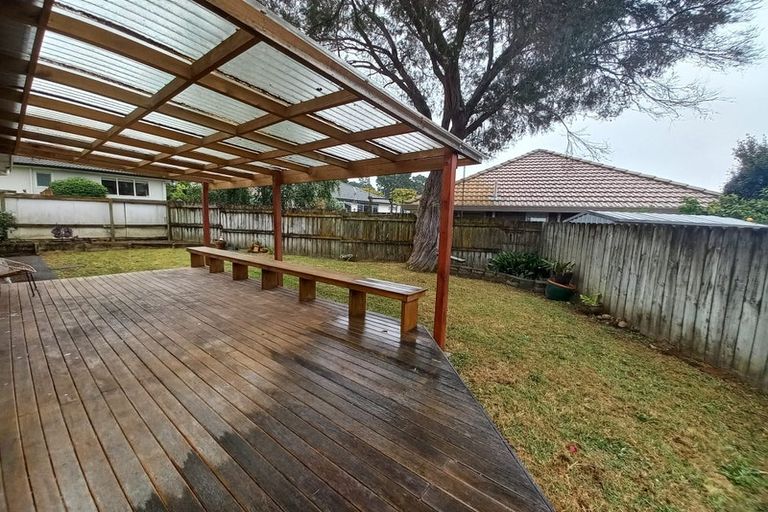 Photo of property in 1/12 Solana Court, Botany Downs, Auckland, 2010