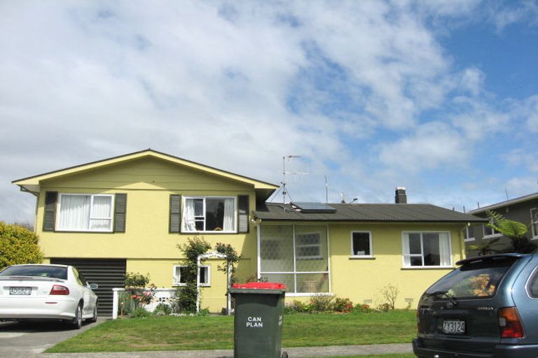 Photo of property in 18 Keats Crescent, Stoke, Nelson, 7011