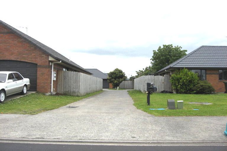 Photo of property in 12 Old Park Place, Takanini, 2112