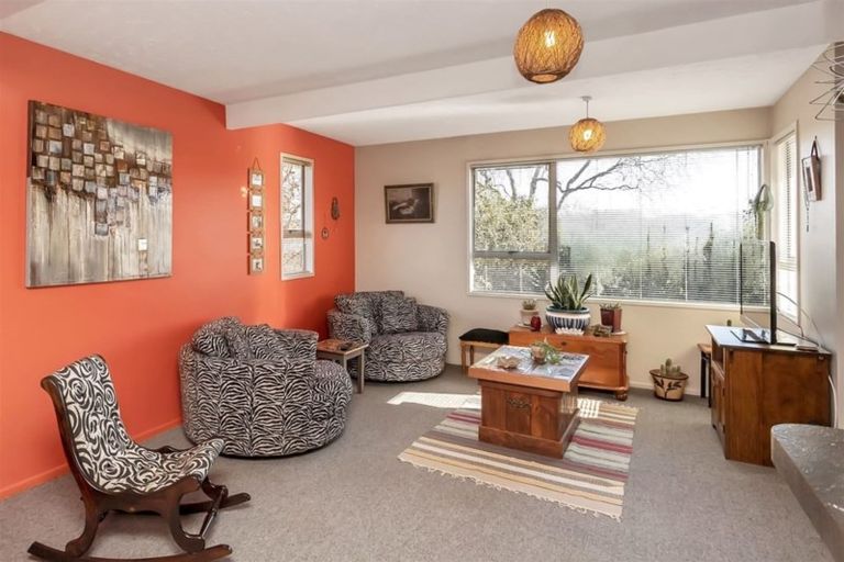 Photo of property in 62 Sturrocks Road, Redwood, Christchurch, 8051