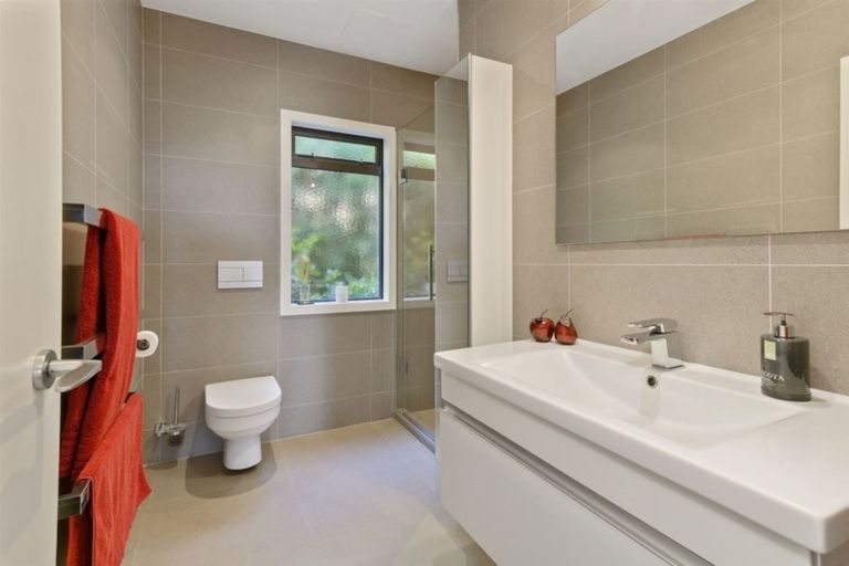 Photo of property in 50 Charles Dickens Drive, Mellons Bay, Auckland, 2014