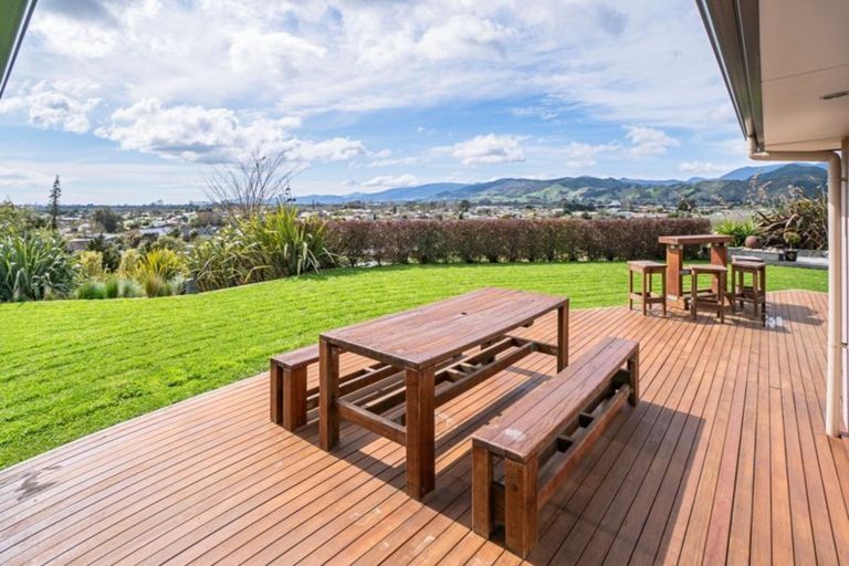 Photo of property in 9 Katania Heights, Brightwater, 7022