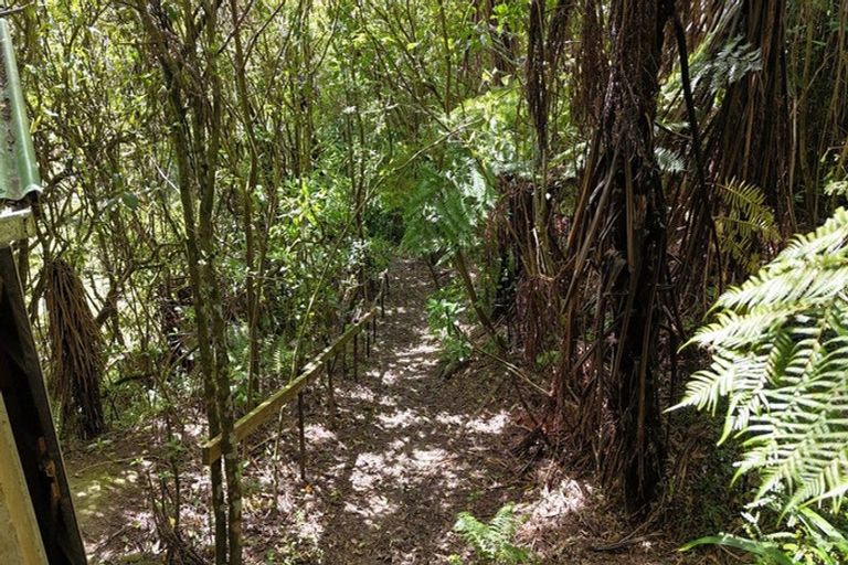 Photo of property in 235 Plateau Road, Te Marua, Upper Hutt, 5018