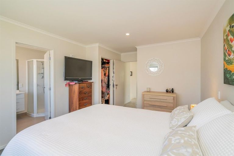 Photo of property in 9 Wells Place, Whitianga, 3510