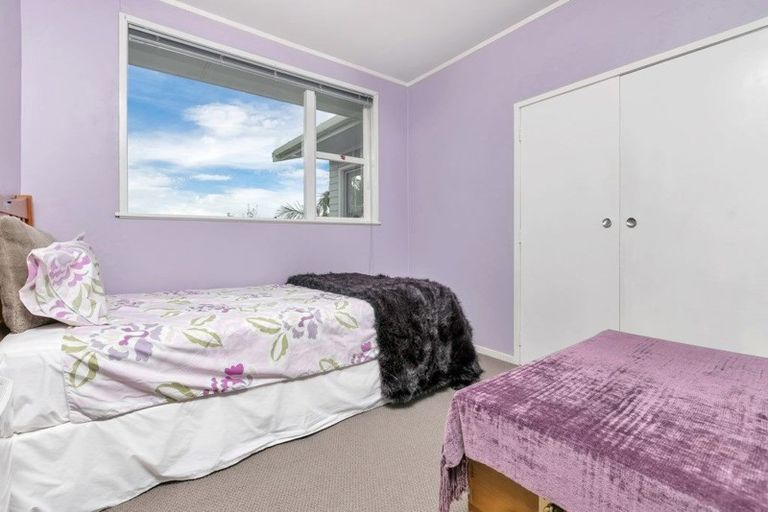 Photo of property in 1/16 Coronation Road, Glenfield, Auckland, 0627