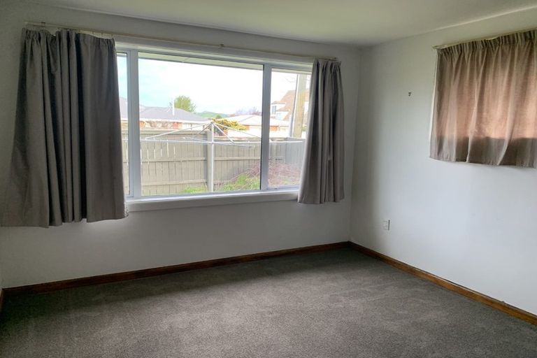 Photo of property in 1/105 Memorial Avenue, Burnside, Christchurch, 8053