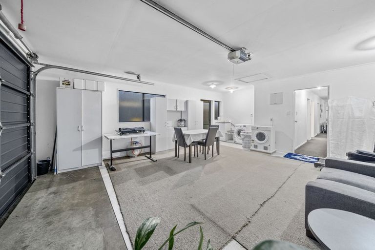 Photo of property in 45 Nicholas Gibbons Drive, Clendon Park, Auckland, 2103