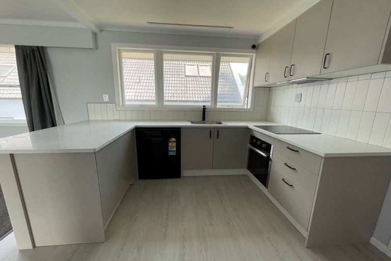 Photo of property in 2/19 Bucklands Beach Road, Bucklands Beach, Auckland, 2012
