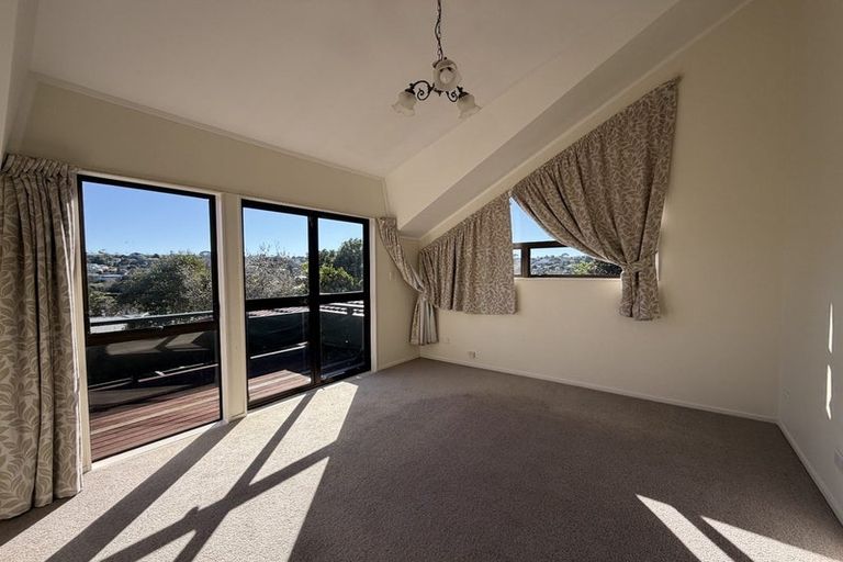 Photo of property in 7 Aotearoa Terrace, Murrays Bay, Auckland, 0630