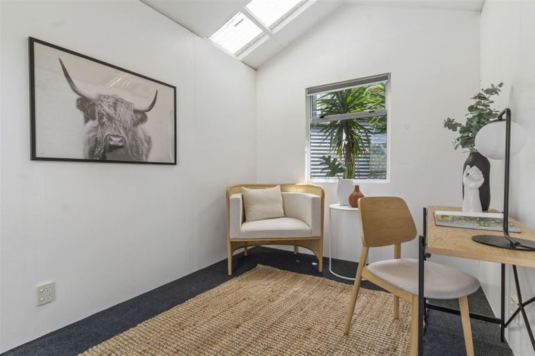 Photo of property in 22 Bayside Avenue, Te Atatu Peninsula, Auckland, 0610