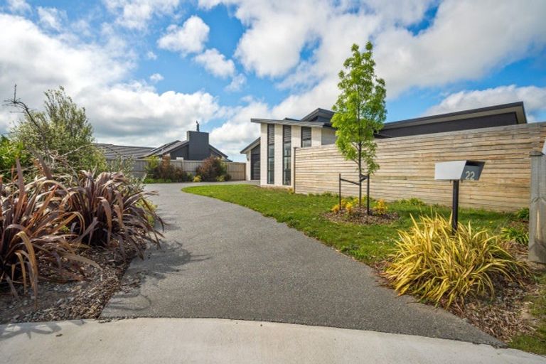 Photo of property in 22 Deans Place, Amberley, 7410