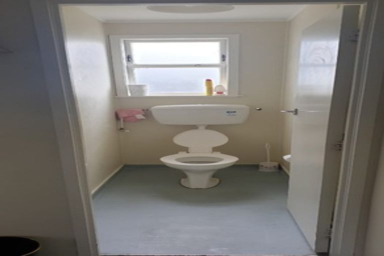 Photo of property in 70 Chichester Drive, Rosehill, Papakura, 2113