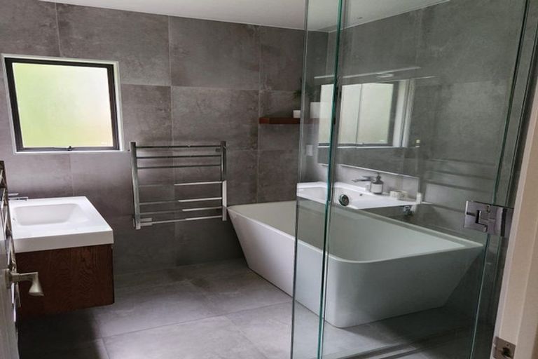 Photo of property in 74a Atkinson Road, Titirangi, Auckland, 0604