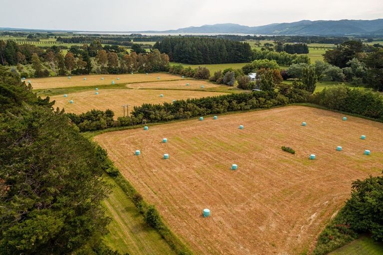 Photo of property in 106 Longwood Road East, South Featherston, Featherston, 5771