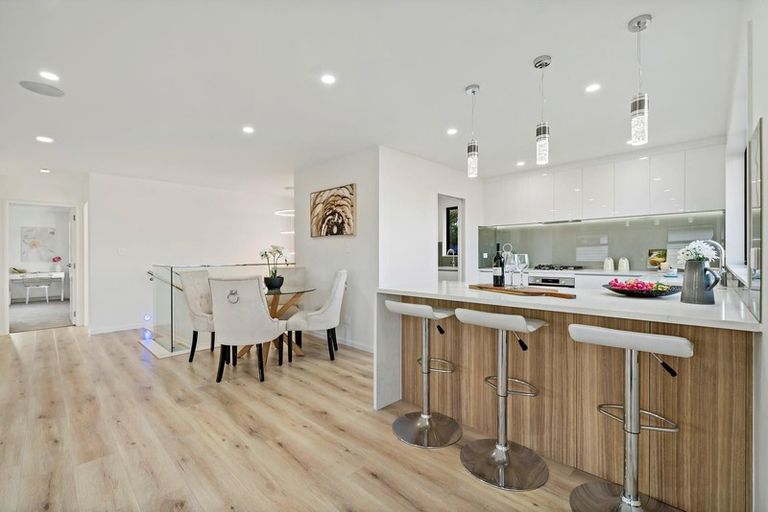 Photo of property in 11 Tawapou Close, Massey, Auckland, 0614