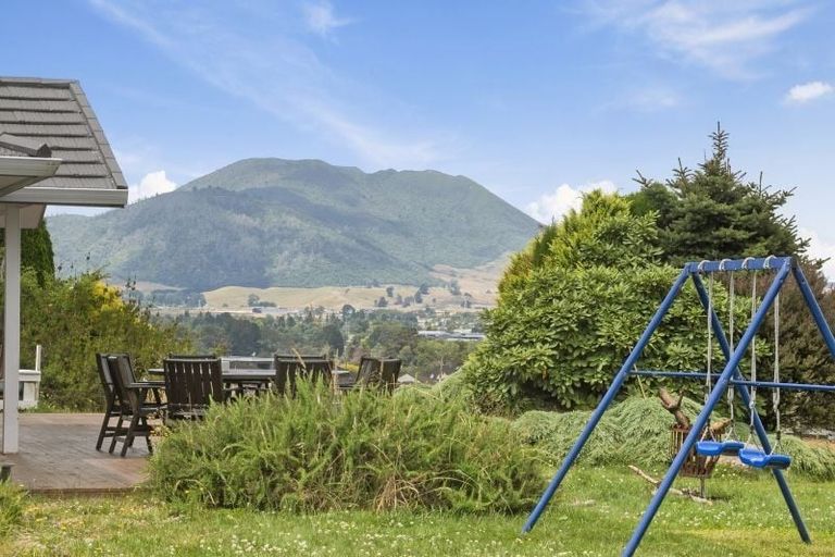 Photo of property in 24 Acacia Bay Road, Nukuhau, Taupo, 3330