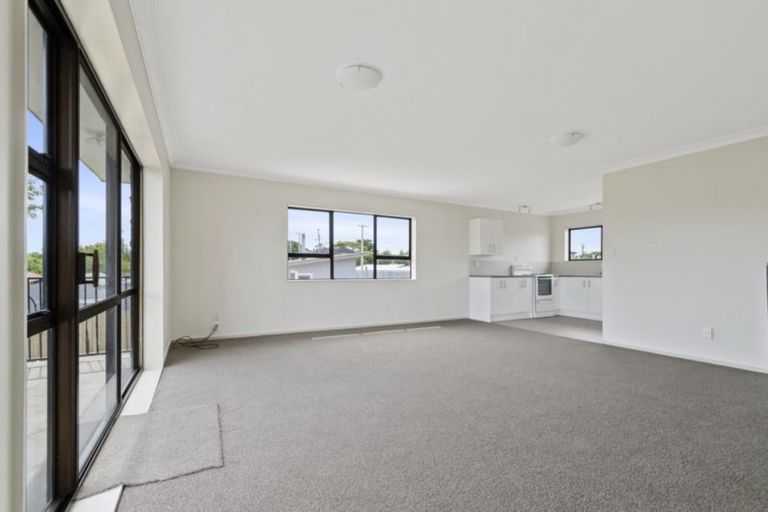 Photo of property in 1/8a View Road, Papakura, 2110