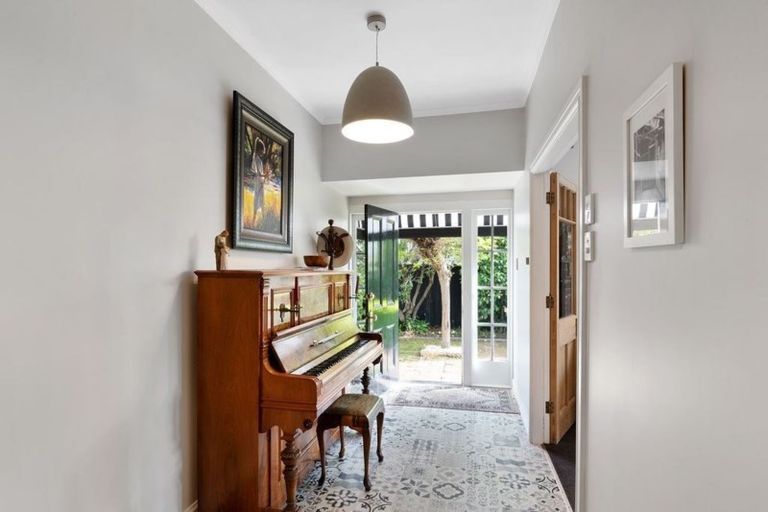 Photo of property in 108 Knowles Street, St Albans, Christchurch, 8052