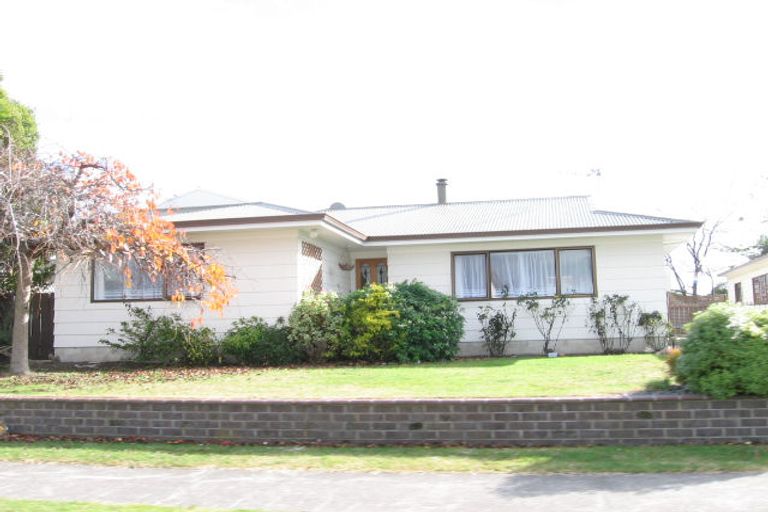 Photo of property in 34 Skerrett Crescent, Tamatea, Napier, 4112