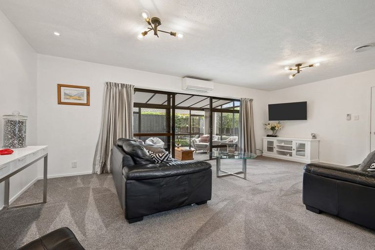 Photo of property in 3 Chatswood Place, Bishopdale, Christchurch, 8051