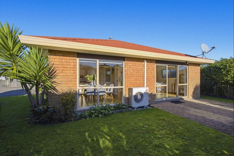 Photo of property in 93a Cedar Drive, Paraparaumu Beach, Paraparaumu, 5032