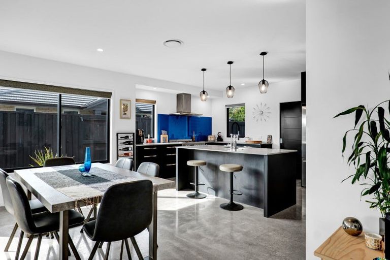 Photo of property in 4 Cessna Lane, Glen Avon, New Plymouth, 4312