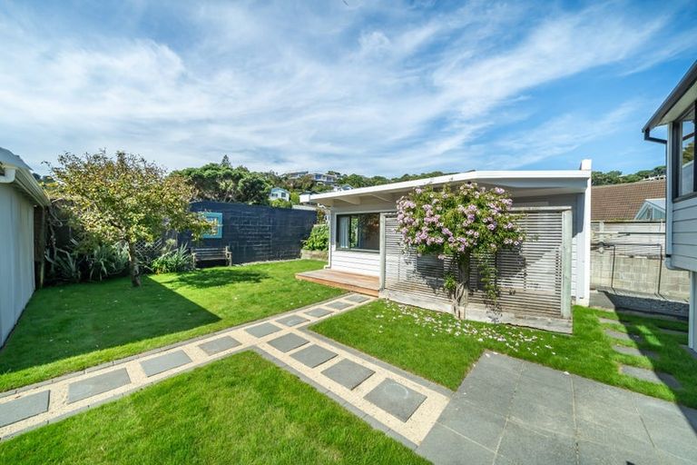 Photo of property in 47 Moana Road, Plimmerton, Porirua, 5026
