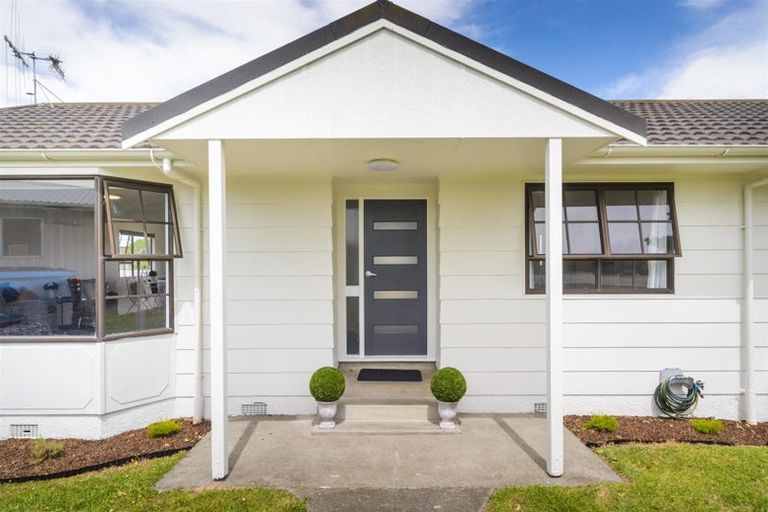 Photo of property in 5 Meads Place, Bulls, 4818