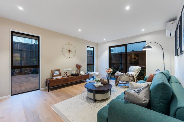 Photo of property in 52 Matangi View Drive, Orewa, 0931