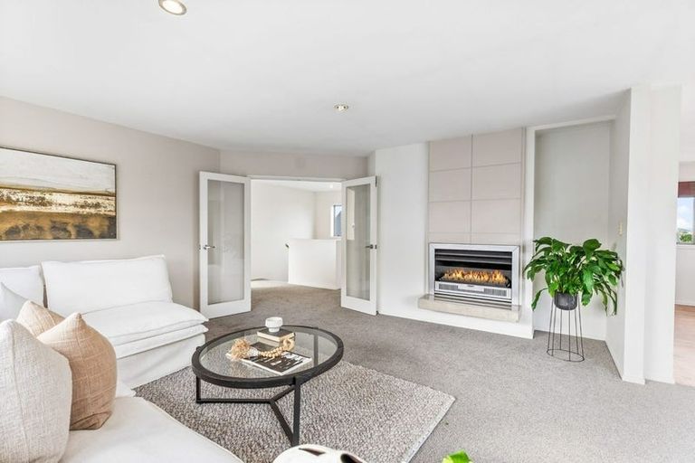 Photo of property in 80c Golf Road, New Lynn, Auckland, 0600