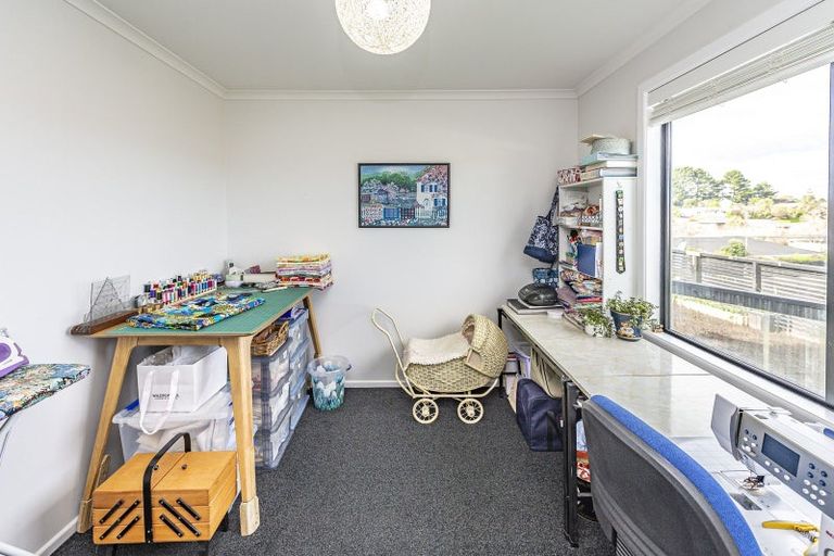 Photo of property in 8 Lithgow Drive, Otamatea, Whanganui, 4500